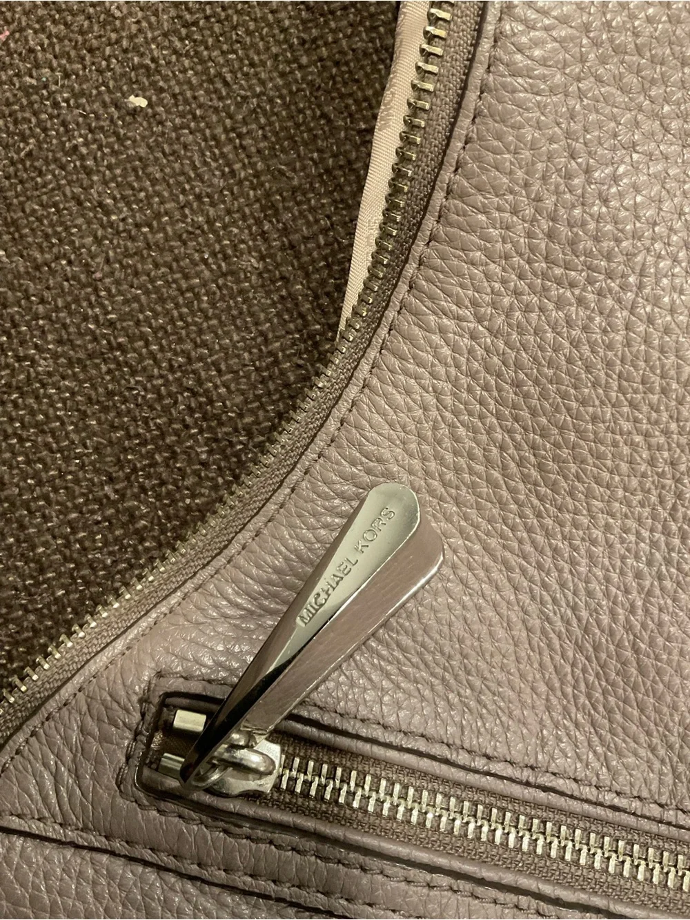 UC Michael Kors Taupe Leather Shoulder Hobo Bag CLL102